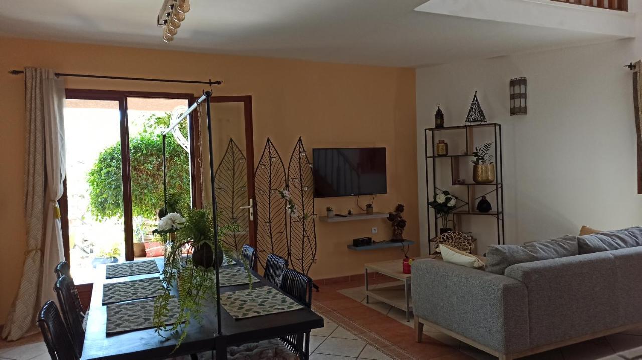 Villa Sea View 圣勒 外观 照片